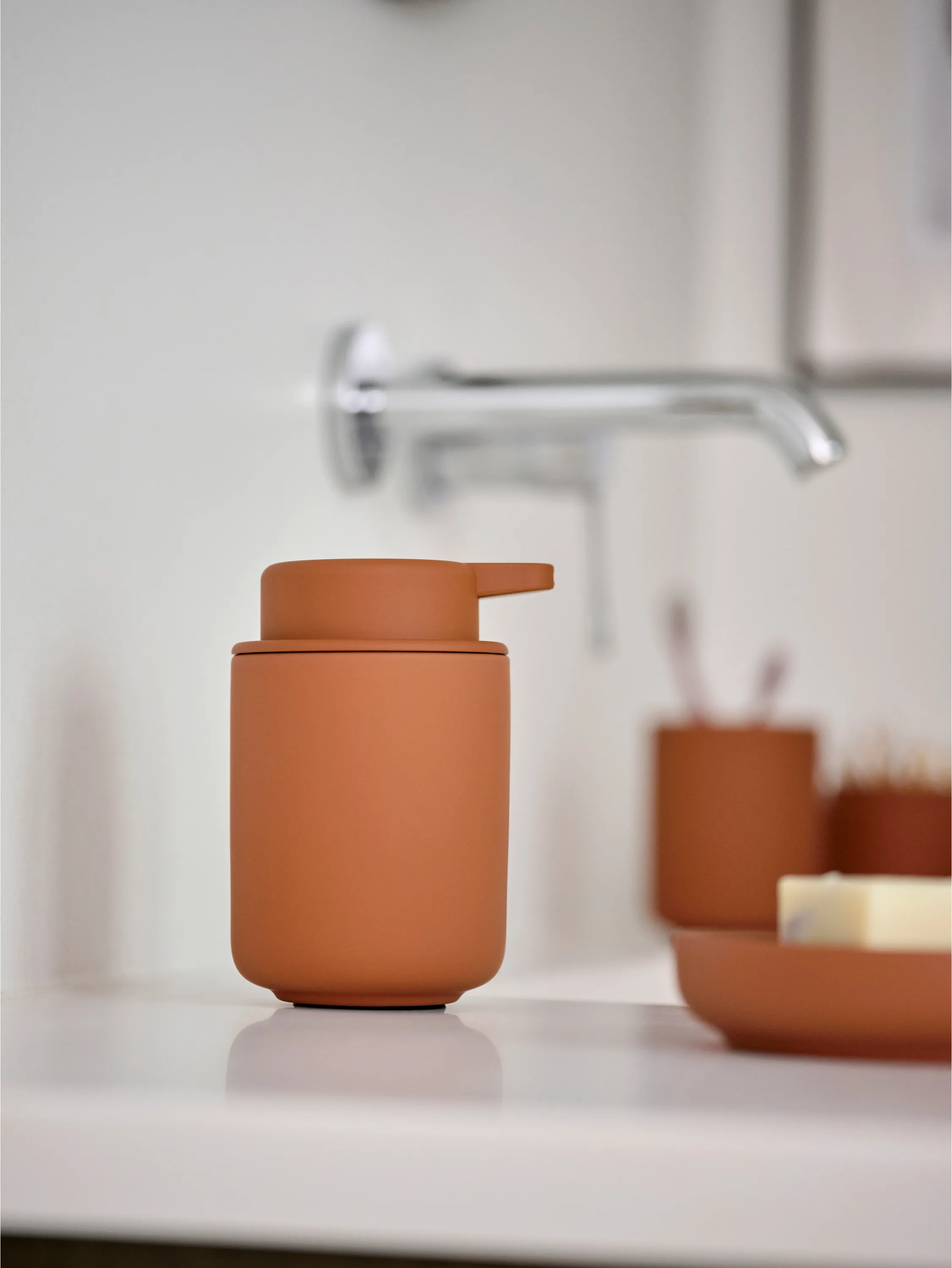 Bicchiere portaspazzolino Ume.k1{font-size:18px}Terracotta