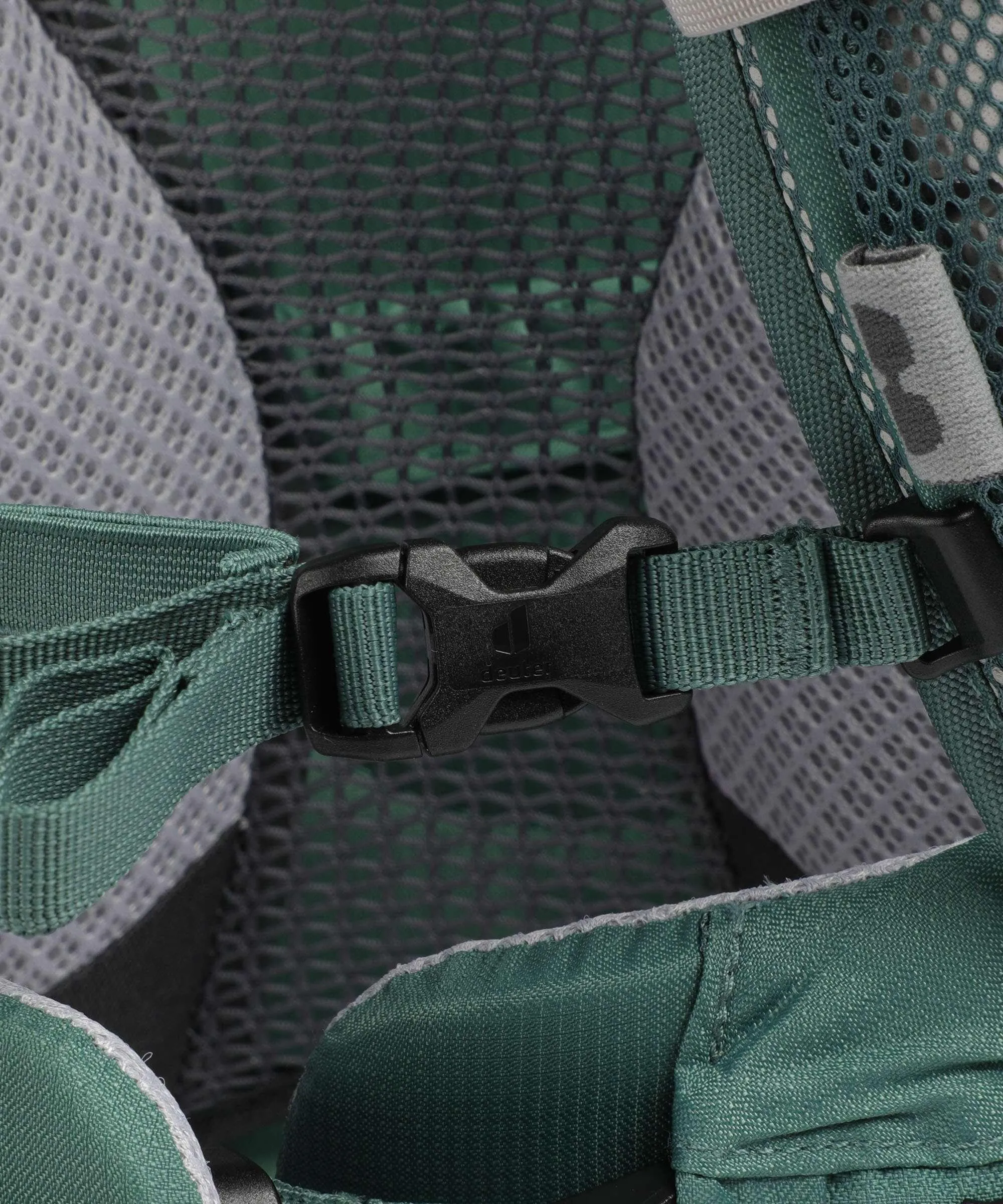  Deuter Futura 25 SL Zaino montagna poliestere riciclato verde  