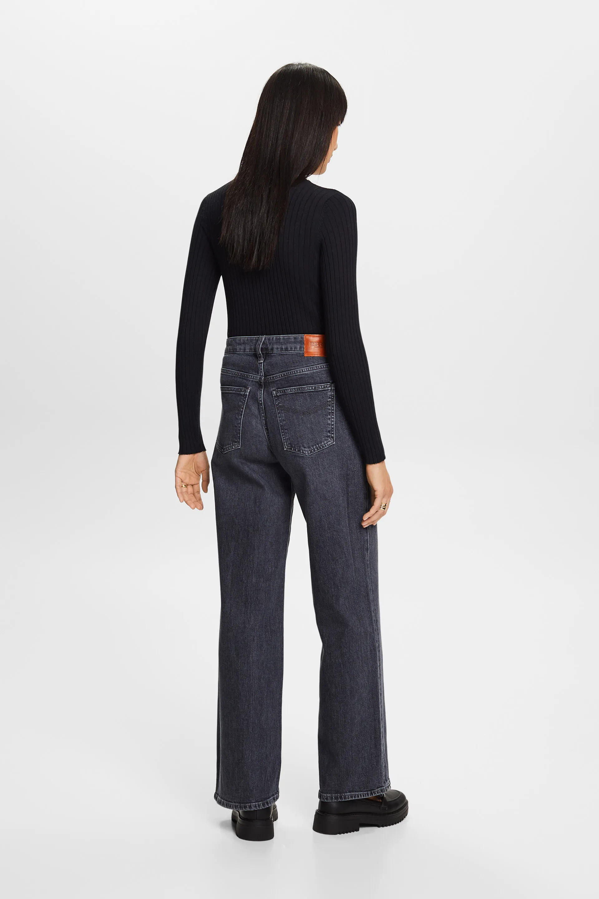 Jeans a vita alta con gamba larga