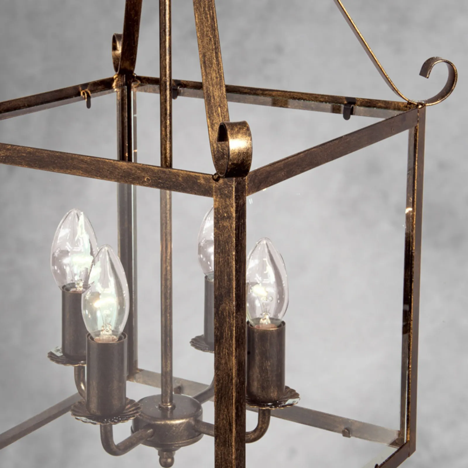 Lampada a sospensione Manto, angolare, oro, 4 luci