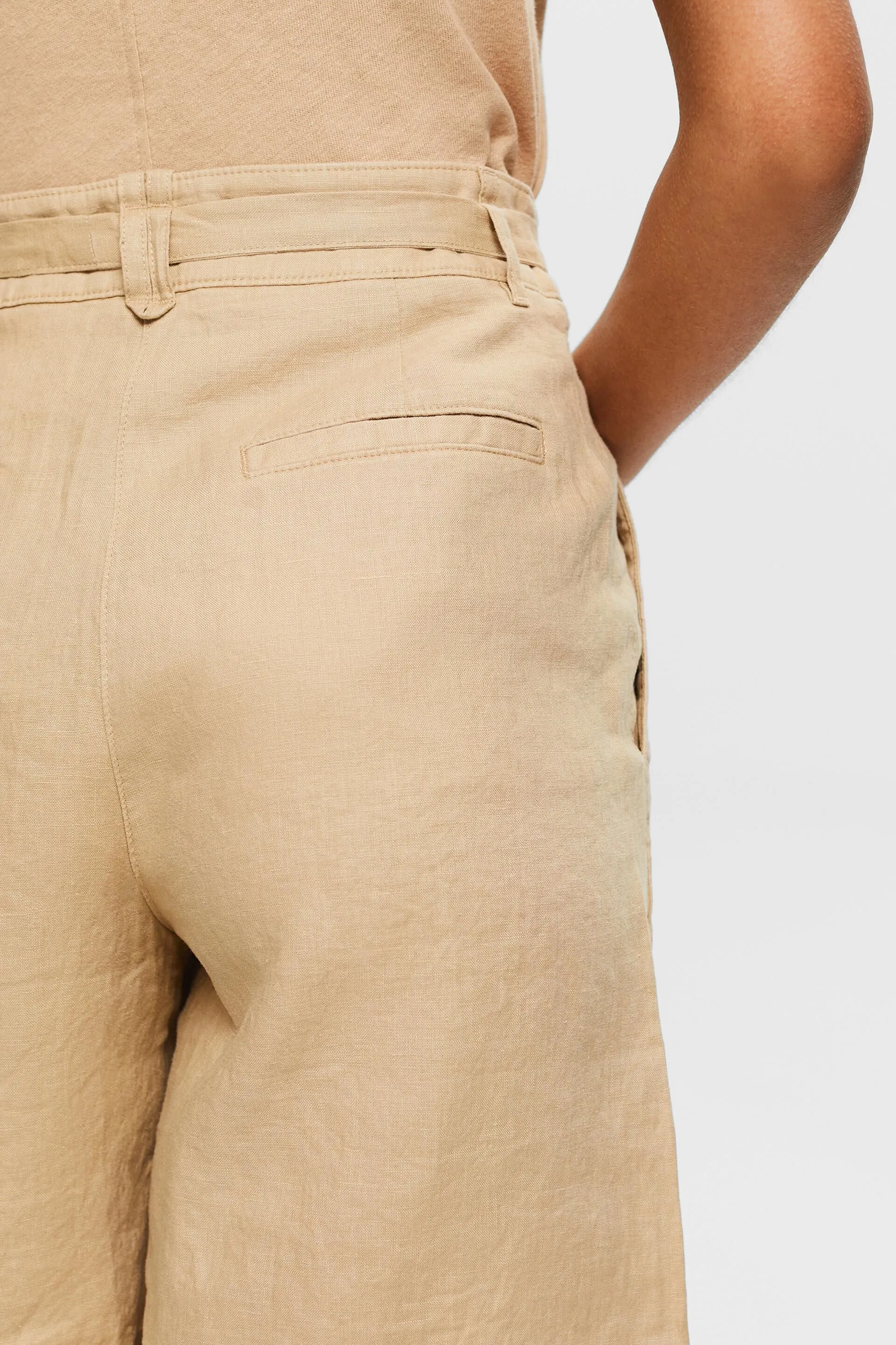 Pantaloncini a gamba larga in lino