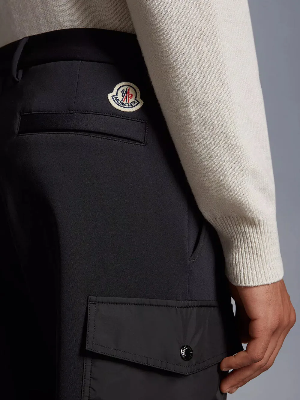 Pantaloni cargo