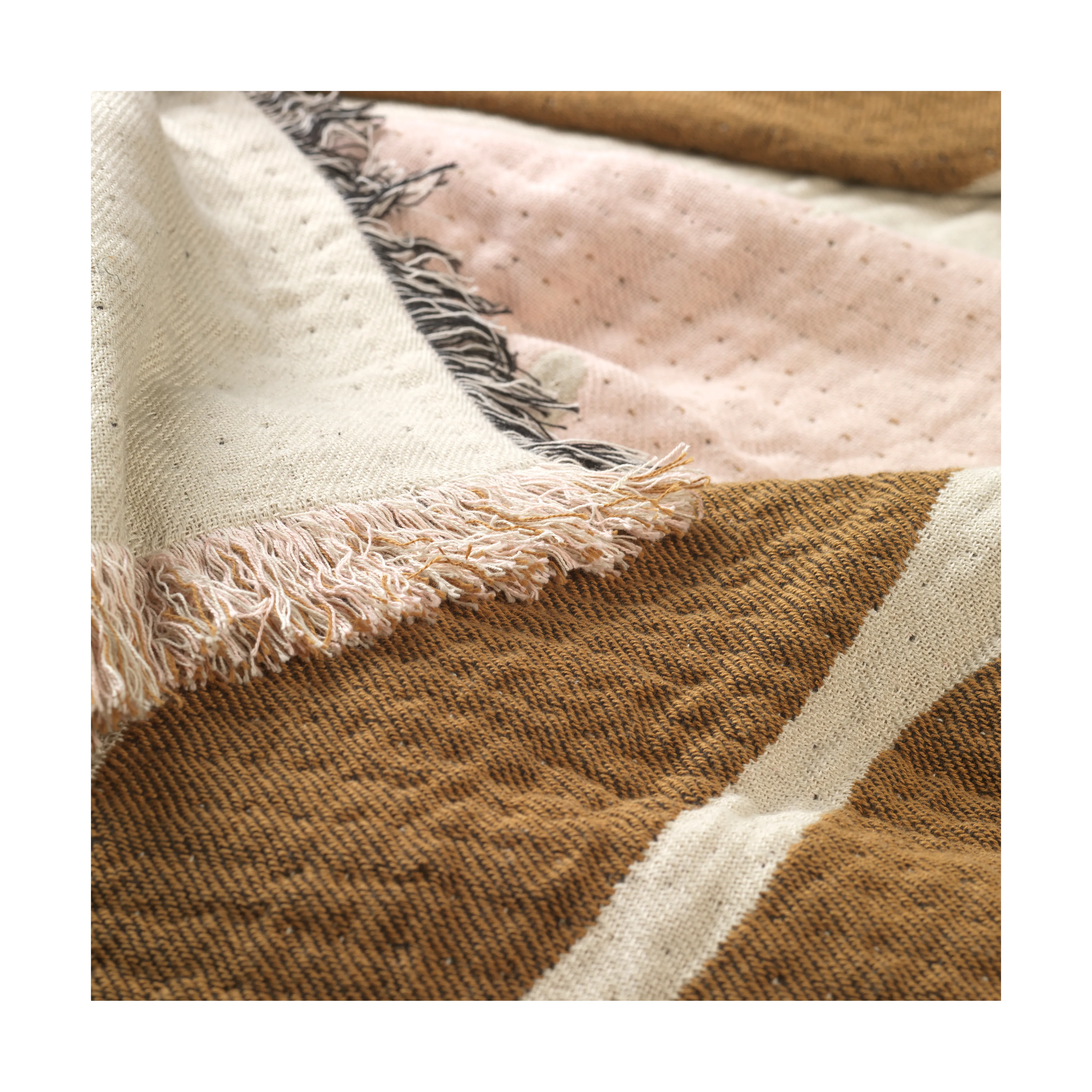Plaid Rosita 130x180 cm.jn{font-size:18px}Golden brown-mauve pink