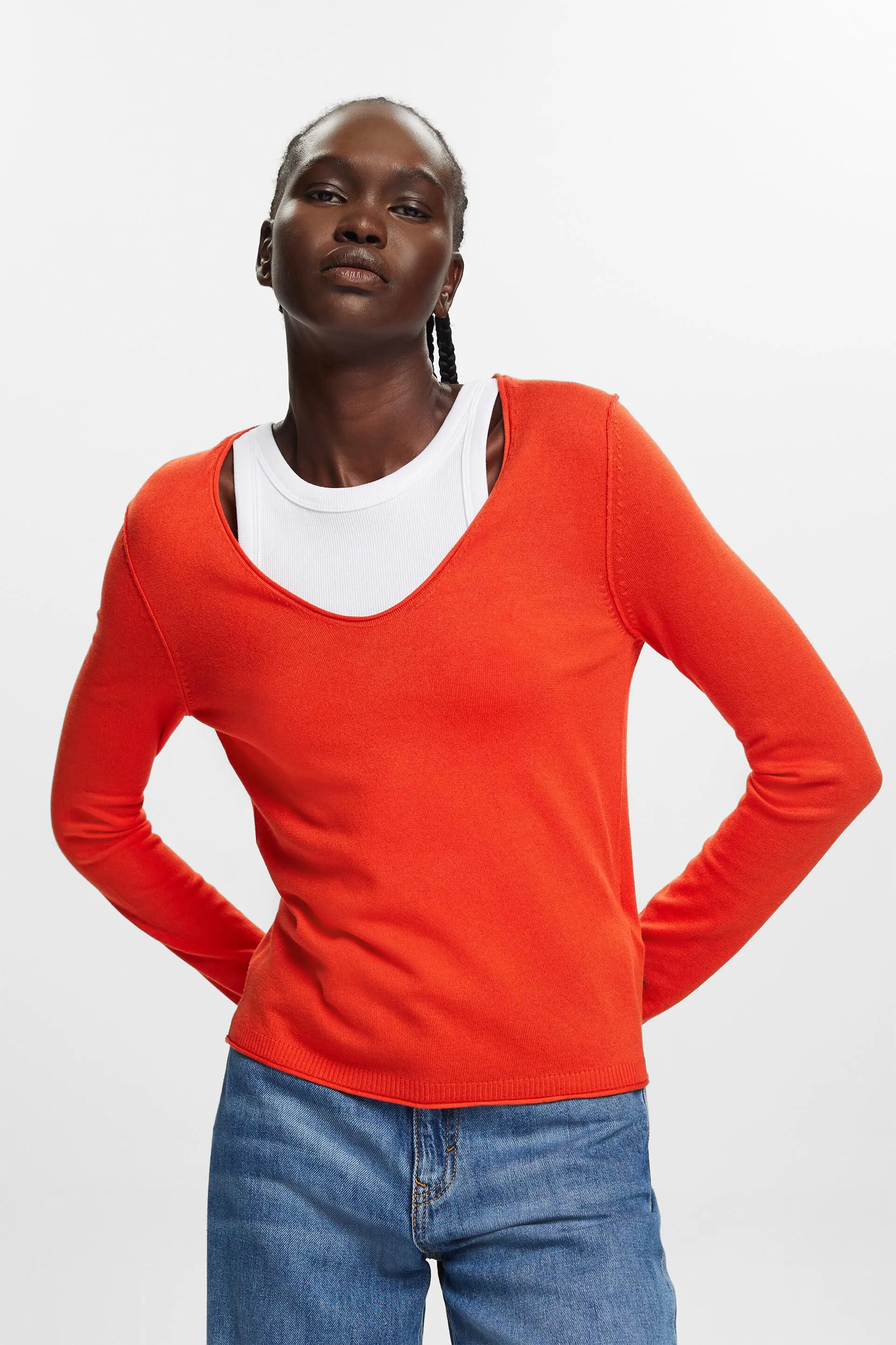 Pullover con scollo a V arrotondato