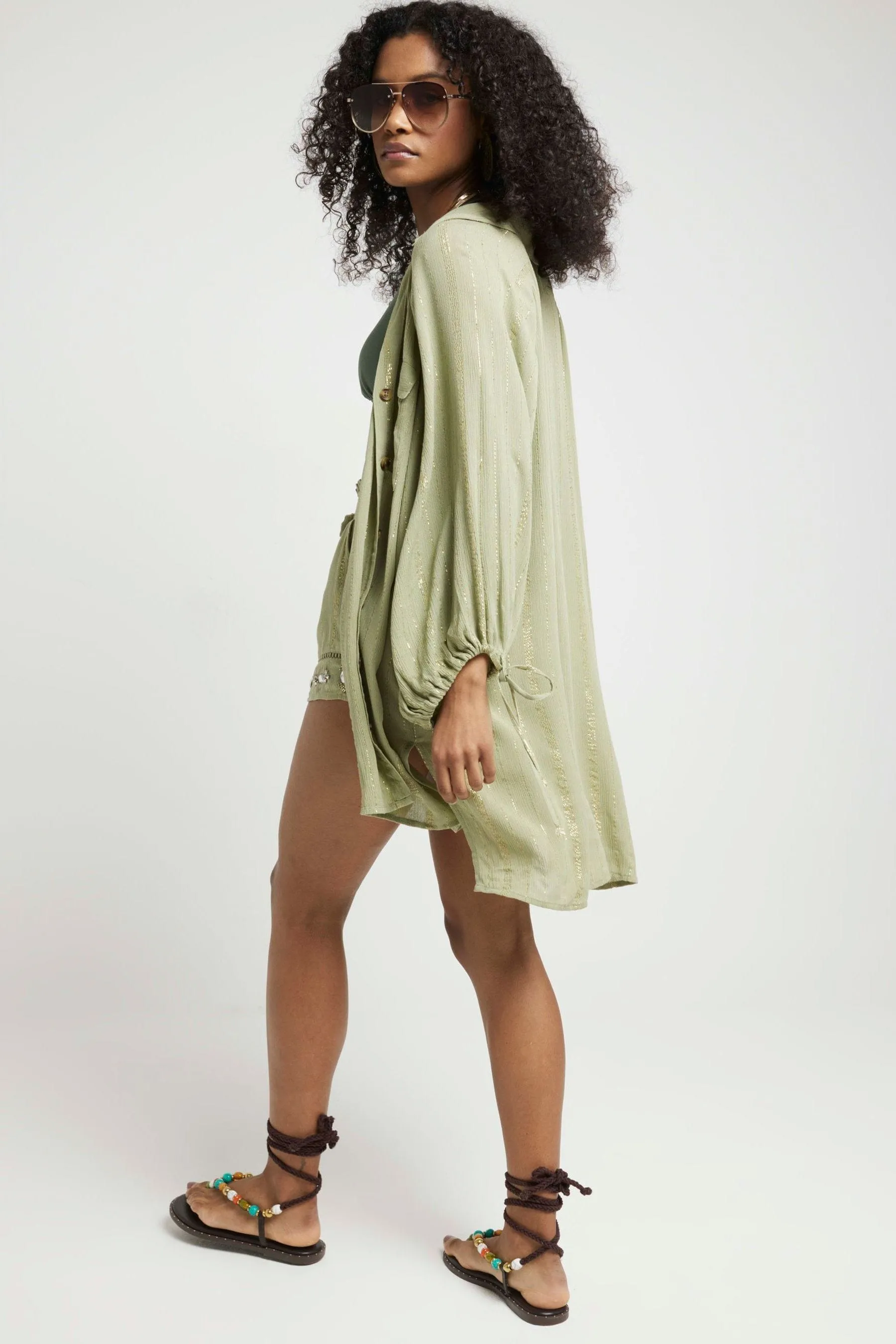 River Island - Camicia oversize Dettagli metallizzati chiaro