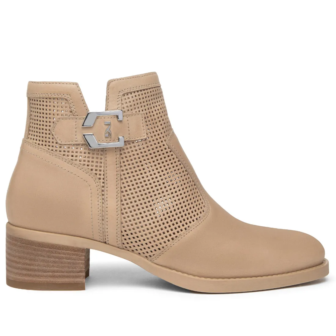 Stivaletto da donna NeroGiardini in pelle forata champagne