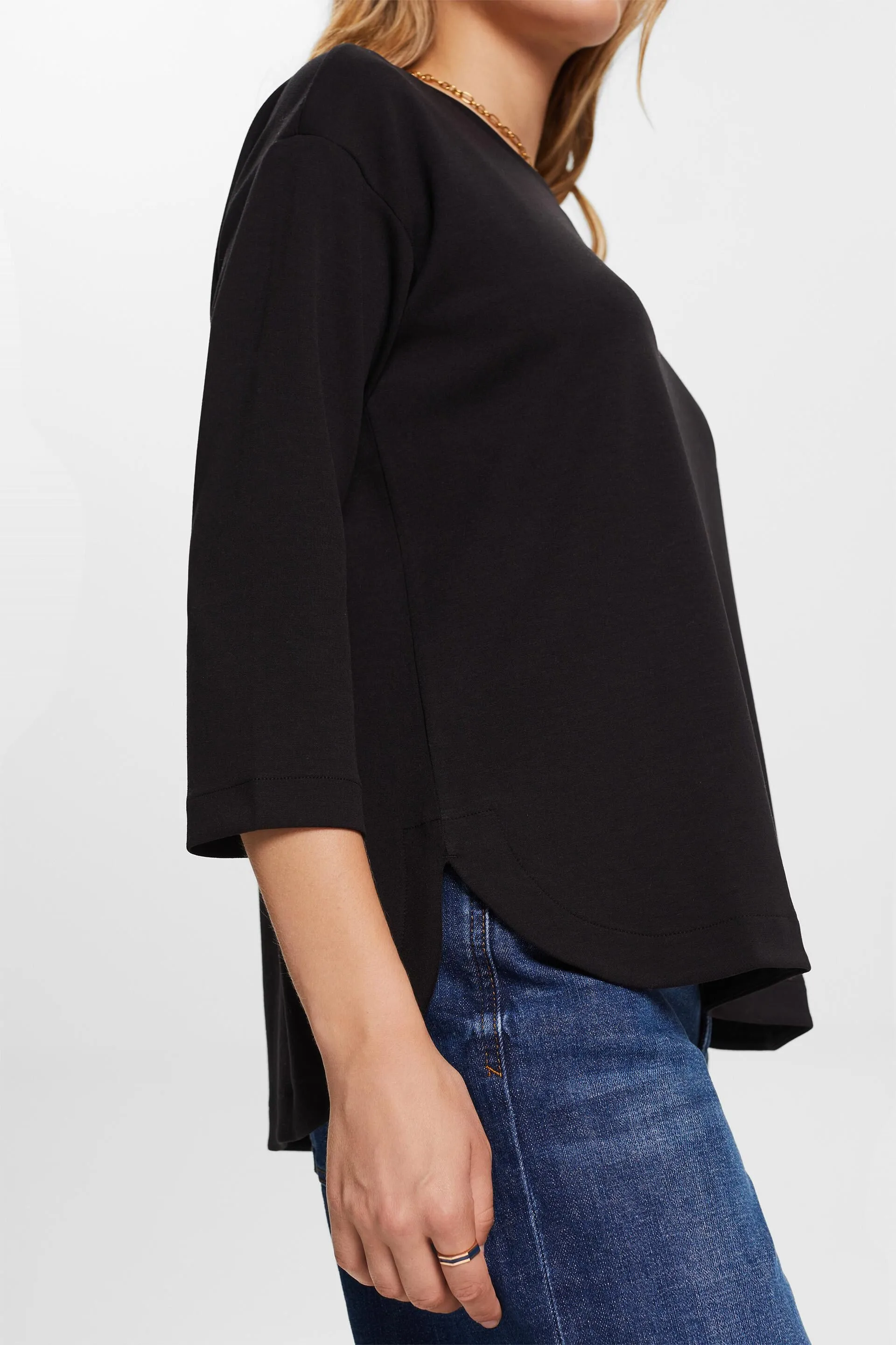 Top a maniche lunghe loose fit