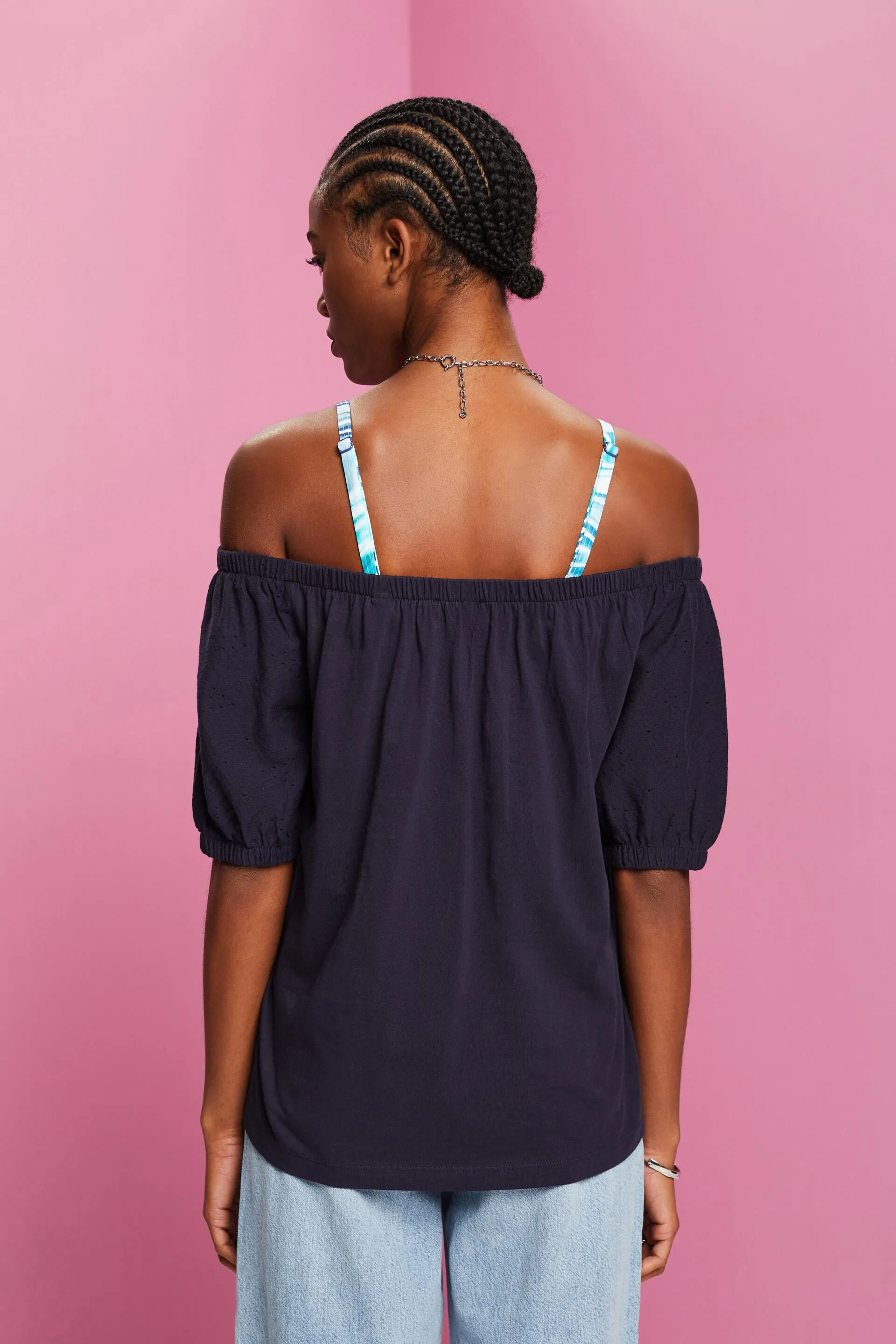Top con spalle scoperte