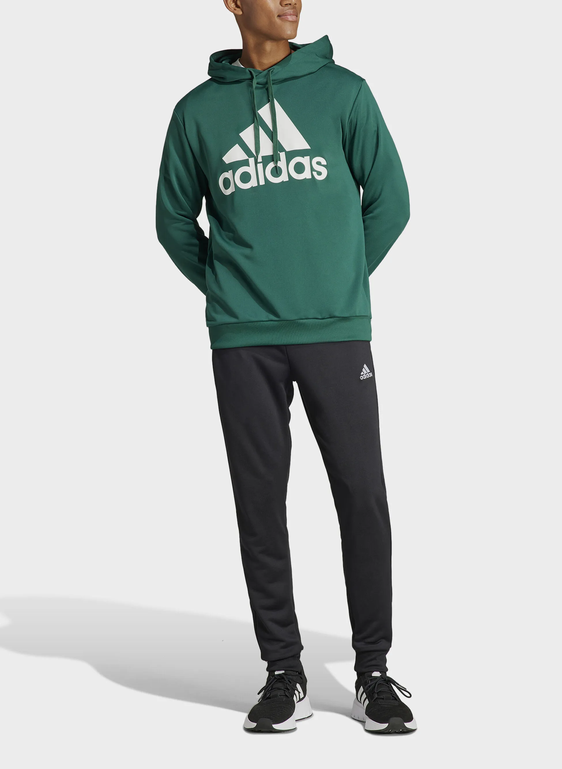 tuta hoodie logo