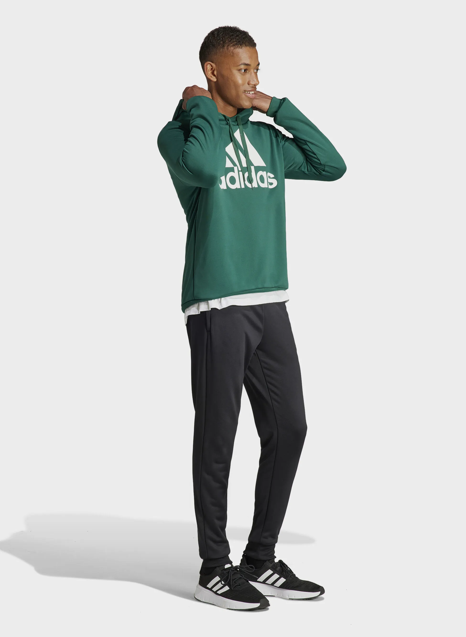 tuta hoodie logo